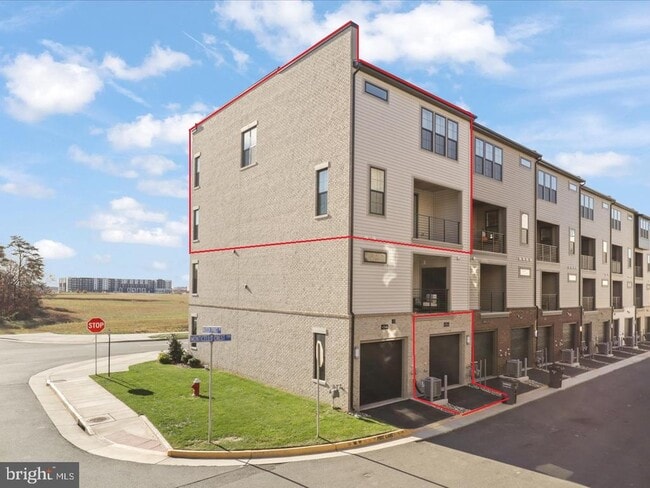 Building Photo - 43544 Jefferson Park St