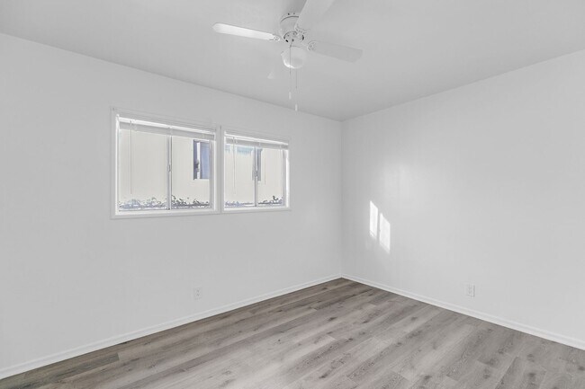 Building Photo - 13410 S Vermont Ave