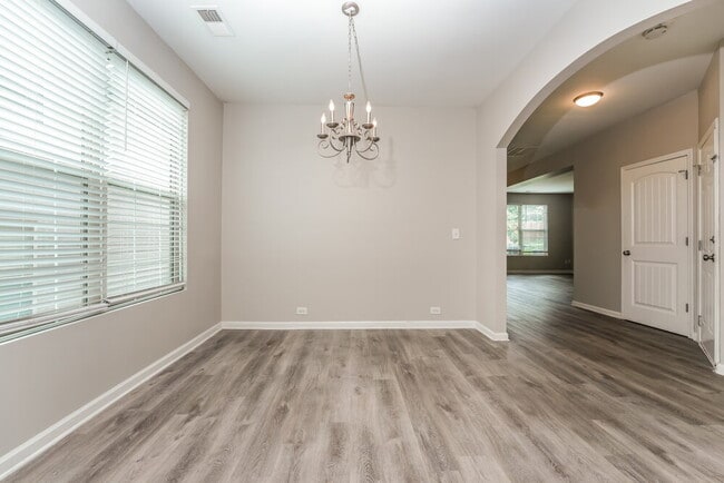 Building Photo - 4914 Rapahoe Trail