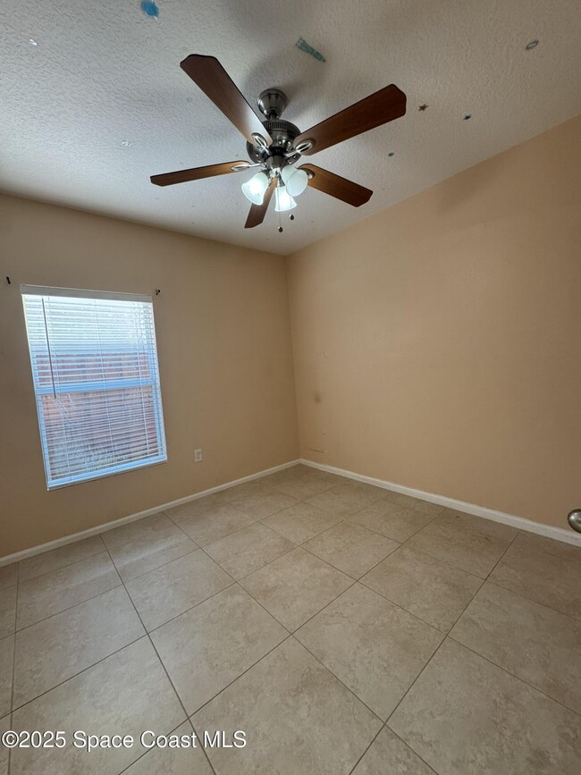 Building Photo - 3740 Aria Dr