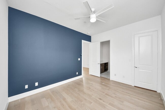 Building Photo - 4005 Woodshire Vlg Ests