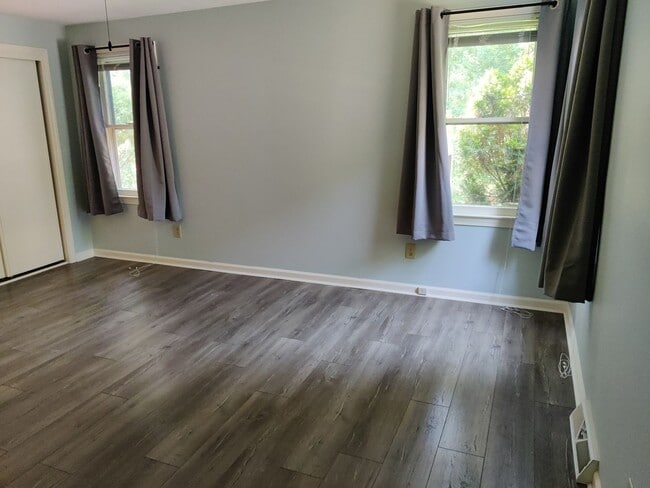 Building Photo - 2 Bedroom, 2 Bedroom Condo Year Round-Yarmouth Port