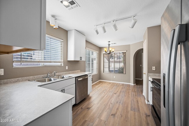 Building Photo - 3719 E Inverness Ave