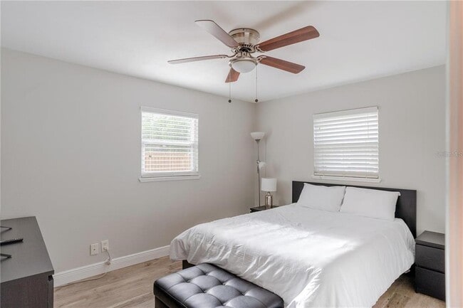 Building Photo - 4105 W Bay Ave