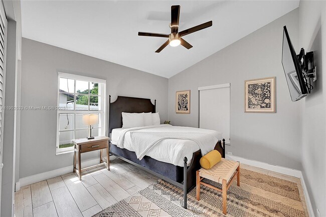 Building Photo - 9841 SW 1st St