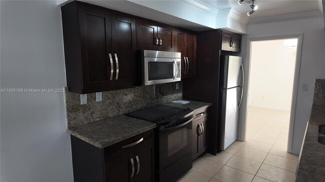 Building Photo - 3326 Farragut St