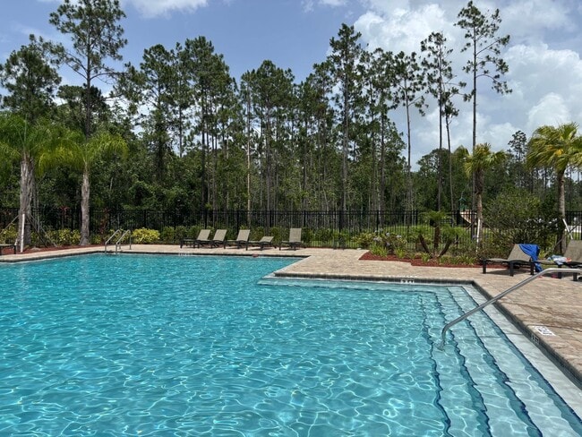 Building Photo - Beautiful Updated Home