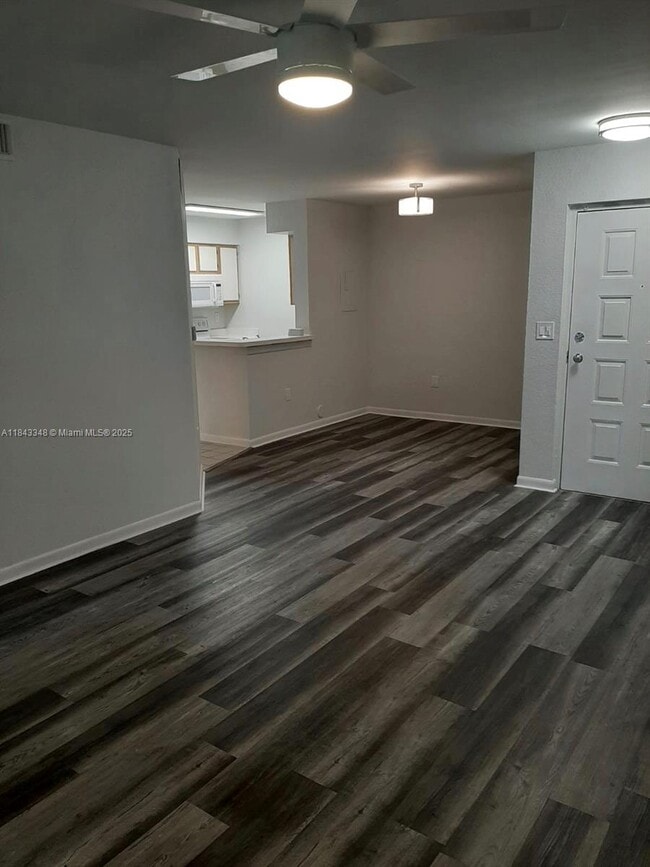 Building Photo - 2881 N Oakland Forest Dr