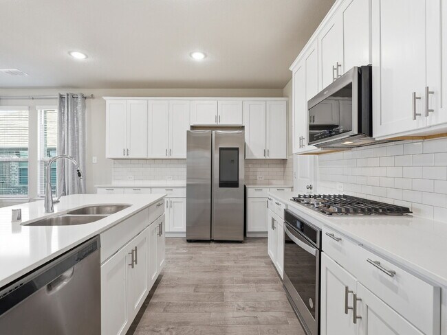 Building Photo - 1128 Red Hawk Ln