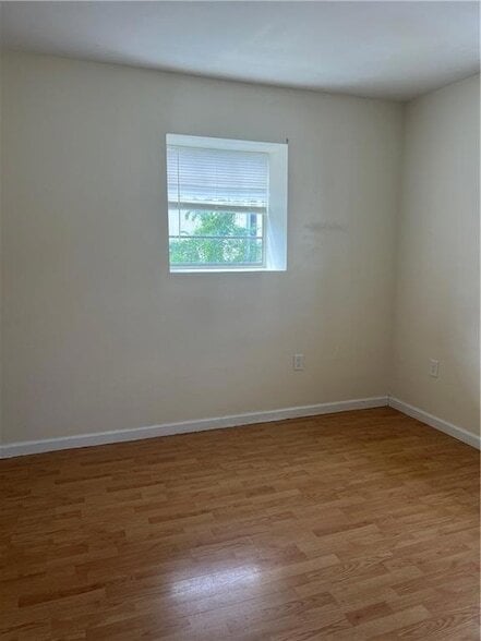 Building Photo - 8548 Valor Dr