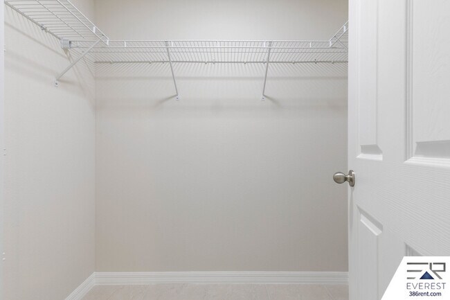 Building Photo - 14 Llovera Pl