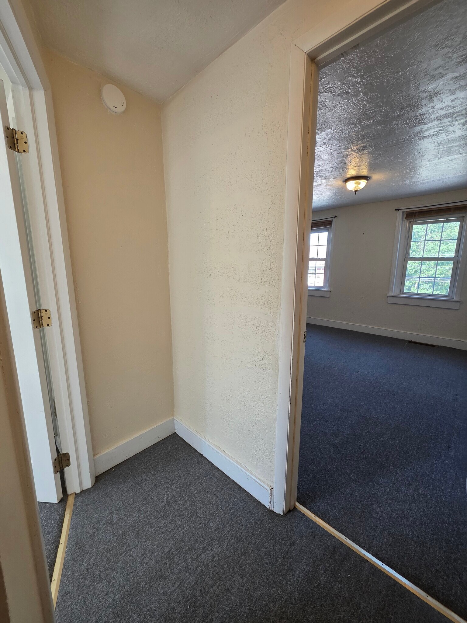 Building Photo - 24 N Kister St