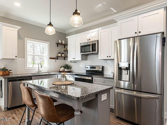 Building Photo - Build Equity While Leasing - Lease and Own...