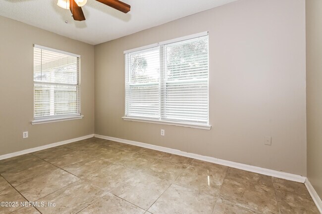 Building Photo - 6726 Newgate Cir E