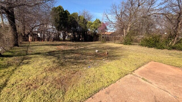 Building Photo - Modern 3-Bed Standalone Home with Private Backyard Oasis