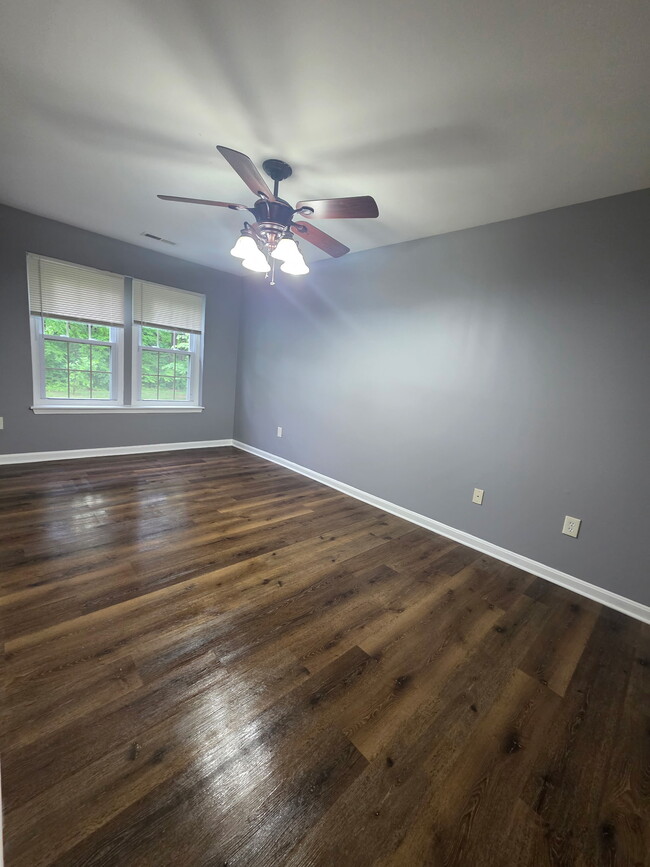 Building Photo - 4 Banyan Wood Ct