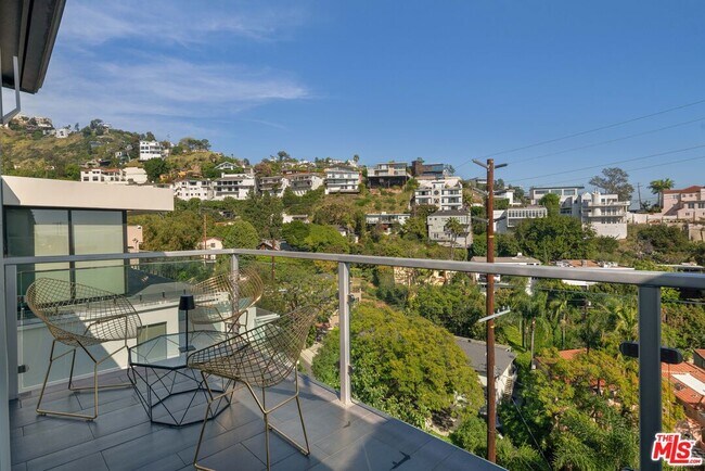 Building Photo - 1430 Miller Dr