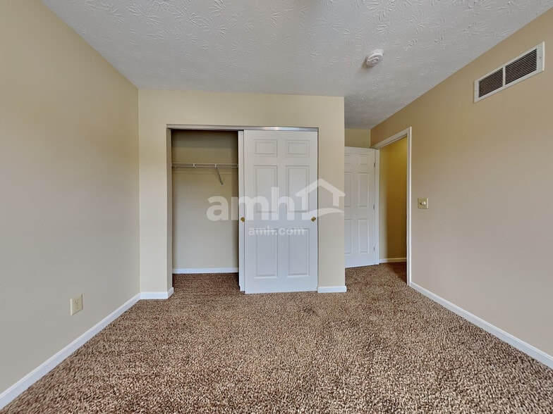 Building Photo - 229 Triple Crown Dr