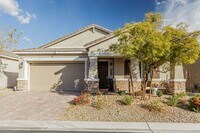 Building Photo - One Story Model Home