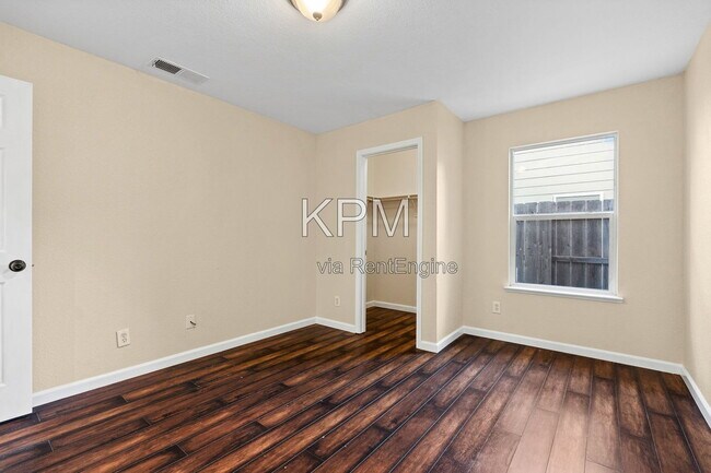 Building Photo - 1544 Emily Ct