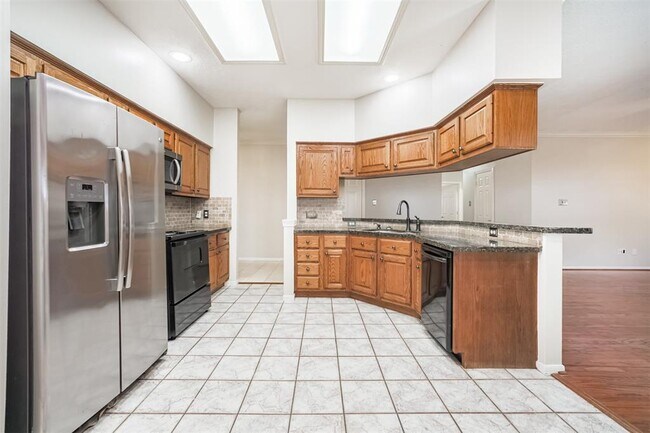 Building Photo - 7343 Hazel Cove Dr