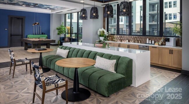 Building Photo - 2220 Wilkinson Blvd