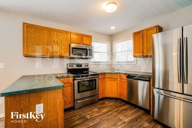 Building Photo - 2775 Cross Creek Ave