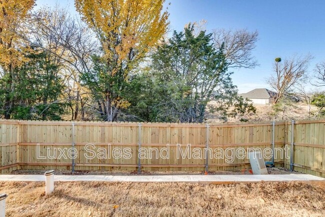 Building Photo - 11613 Mackenzie Wy