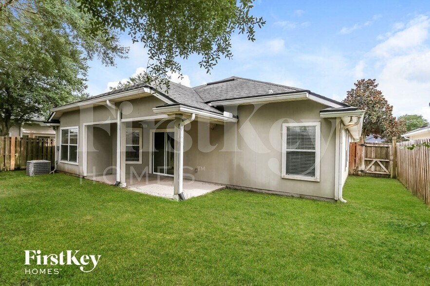 Building Photo - 2308 Aberford Ct