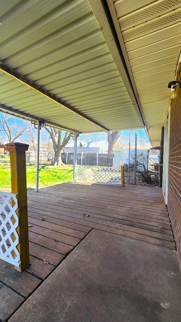 Building Photo - Darling 3 Bed 1.5 Bath 1 Car Garage in the Country Estates Addn Midwest City
