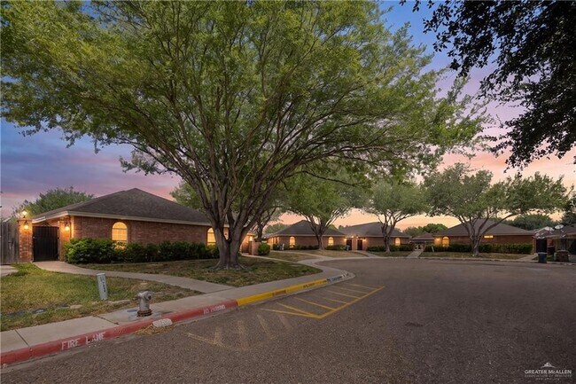 Building Photo - 2717 W Ringold Cir