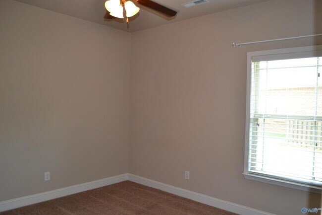 Building Photo - 104 Rushing Brook Dr