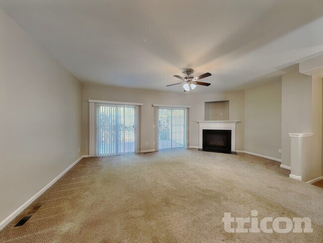 Building Photo - 728 Celeste Ln