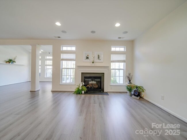 Building Photo - 11628 Eastwind Dr