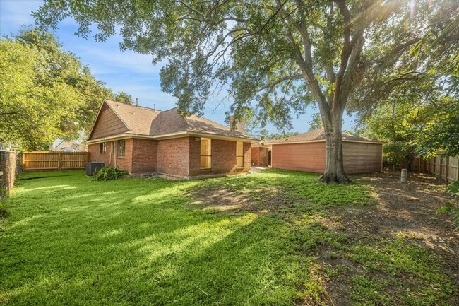 Building Photo - 2302 Bright Meadows Dr