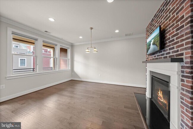 Building Photo - 1412 Main Line Blvd