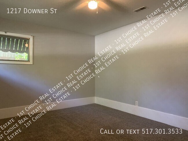 Building Photo - 1217 Downer Ave