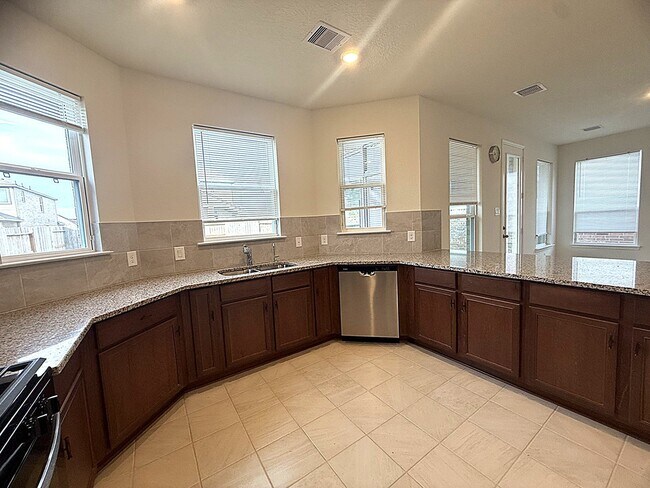 Building Photo - 21114 Montego Bay Dr