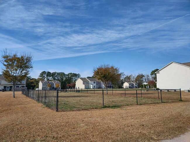 Building Photo - 202 Lanieve Ct