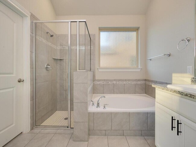 Building Photo - 2905 Coral Valley Dr