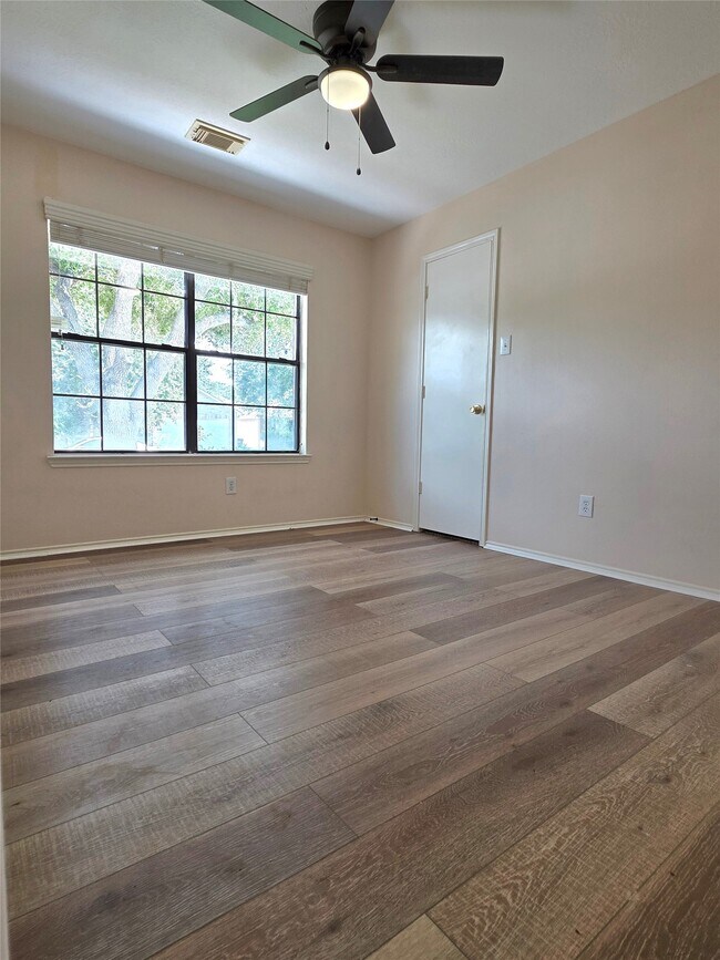Building Photo - 16106 Darwood Ct