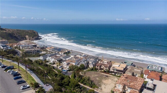 Building Photo - 33925 Faeroe Bay
