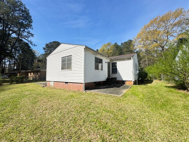 Building Photo - 3 Bed, 2 Bath Home in Grambling!