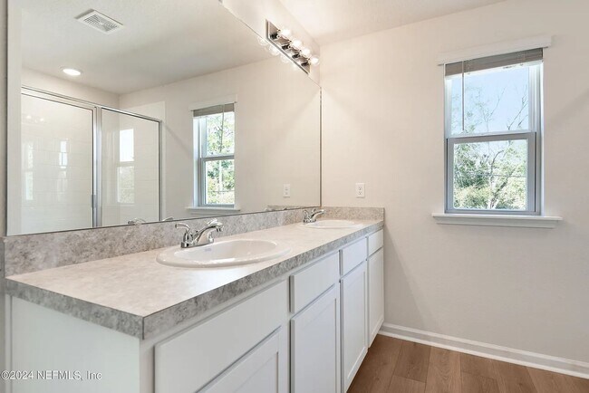 Building Photo - 1354 High Falls Dr
