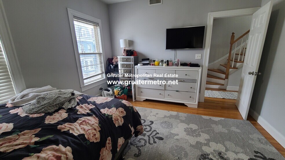 Building Photo - 116 M St