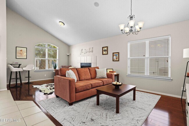 Building Photo - 12529 Paseo Rosannie Ave