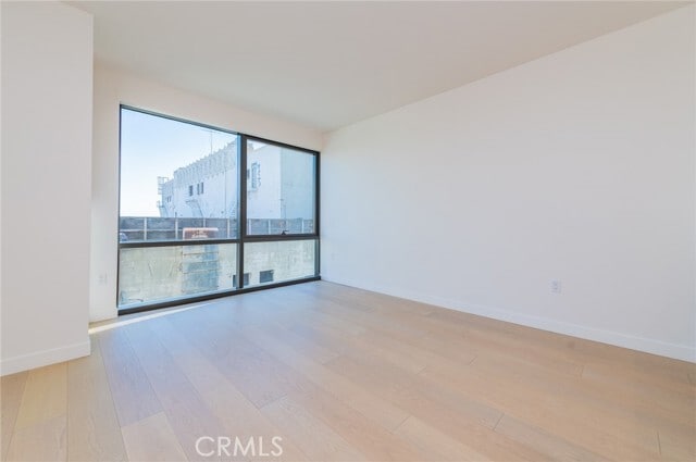 Building Photo - 400 S Broadway