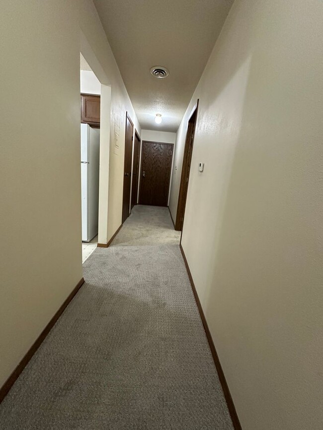 Building Photo - Cliffwood Apartments II