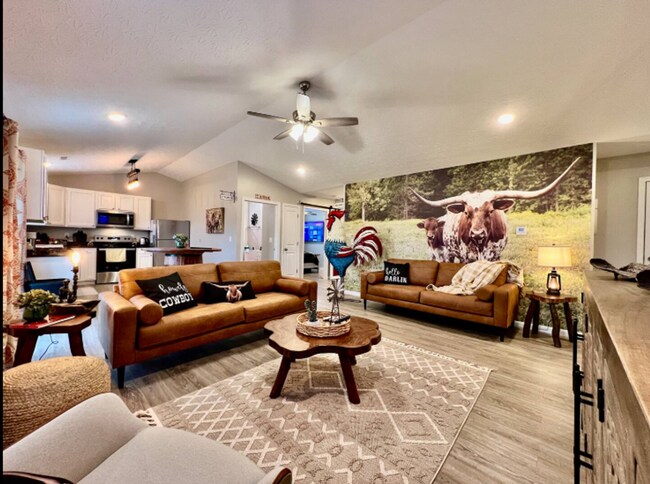 Building Photo - NEW Farmhouse Retreat Rustic decor and Cozy vibes!