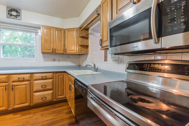 Building Photo - Fantastic Ranch in Convenient Location!